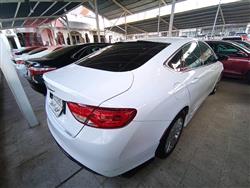 Chrysler 200